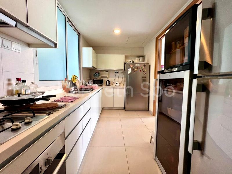 3 Bed Condo for Sale in  Tribeca - Image 3